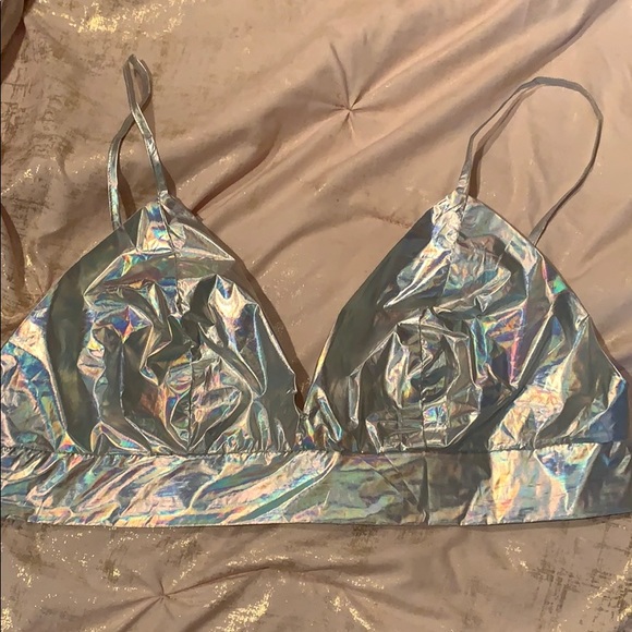 Crop Top - Picture 1 of 2